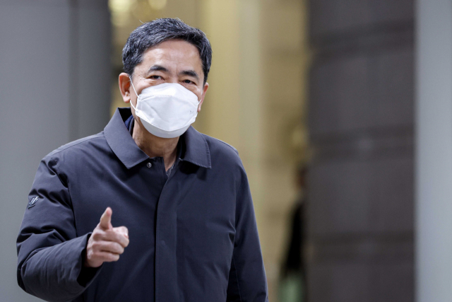 '대장동 일당'에게서 아들 퇴직금 등의 명목으로 거액의 뇌물을 수수한 혐의로 재판에 넘겨진 곽상도 전 국회의원. 연합뉴스