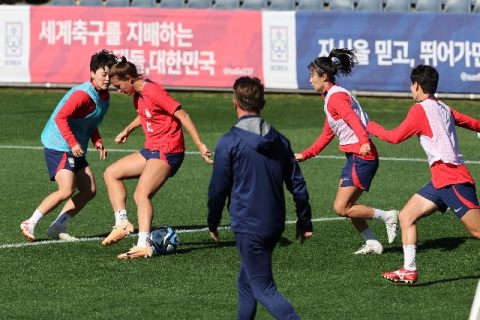 여자풋살은 '고독'해야 한다 [골 때리는 기자]