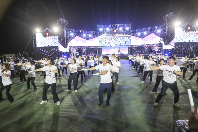 지난달 양산천 둔치에서 열렸던 2024 양산삽량문화축전 전경. 양산시 제공