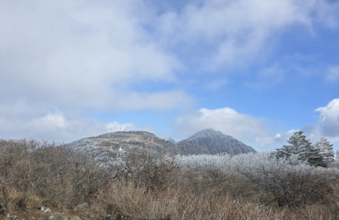 [포토뉴스] 지리산에 핀 눈꽃…성큼 다가온 겨울