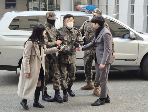 ‘햄버거집 내란 모의’ 참여 혐의 김용군 전 대령 구속