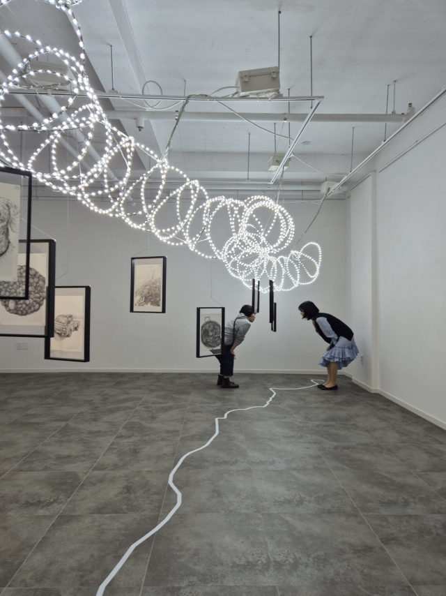 김수정 작가의 설치 작품. 제이무브먼트 아트스페이스&갤러리 제공