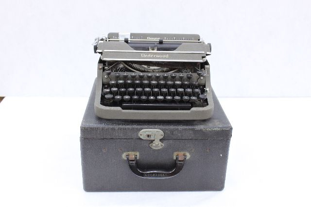 서영해가 직접 사용했던 1940년대 모델의 언더우드 타자기. 부산박물관 제공