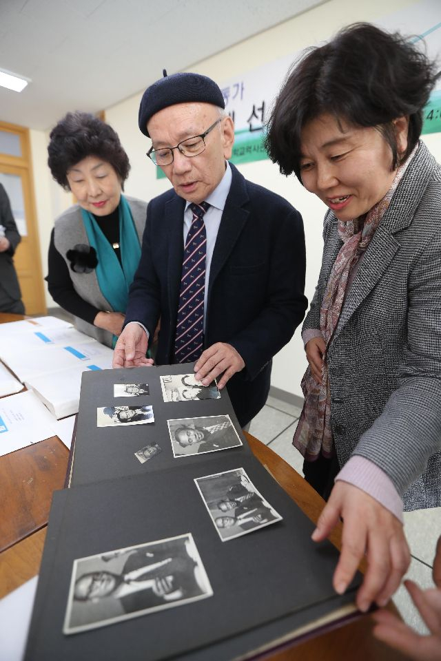 2018년 부산 경남여고에서 열린 독립운동가 서영해 선생 유물 기증식. 부산일보DB