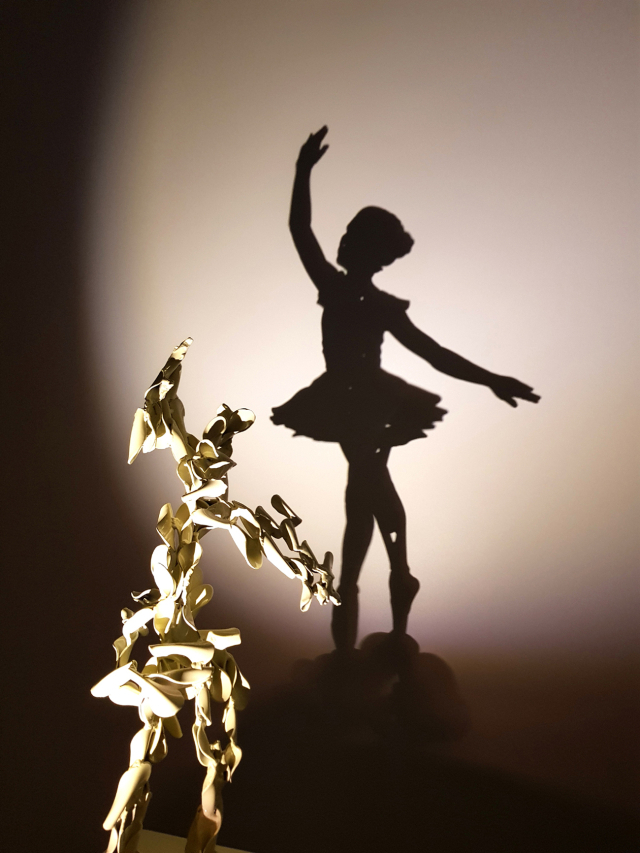 엄익훈의 '춤추는 소녀'. 리빈갤러리 제공