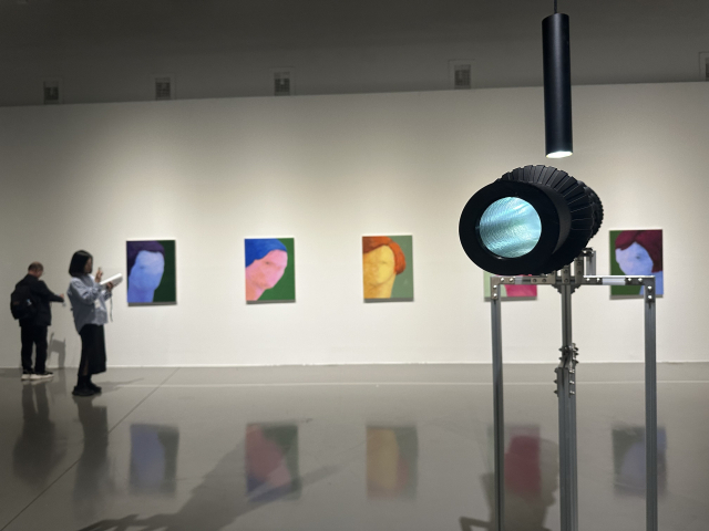 부산현대미술관 배리어프리 기획전 ‘열 개의 눈’ 전시장 전경. 김은영 기자