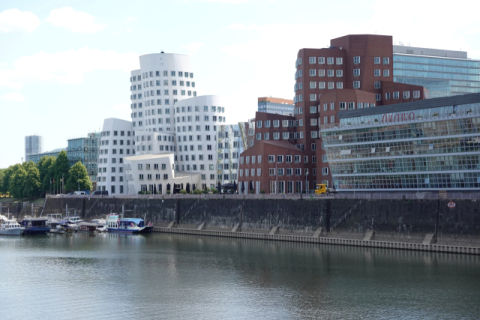 [이상훈의 시그니처 문화공간 이야기] 쇠퇴한 항구, 도시 미래 되다… 뒤셀도르프 미디어하펜