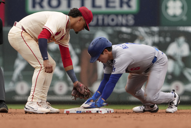 김혜성이 8일(한국 시간) 세인트루이스전에서 5회 2루 도루에 성공하고 있다. AP연합뉴스연합뉴스