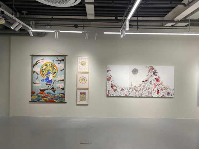 해석장학문화재단 ‘2025 부울경 예비작가 지원전’ 설치 전경. 해석장학문화재단 제공