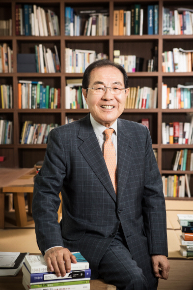 윤동한 한국콜마 회장. 한국콜마 제공.