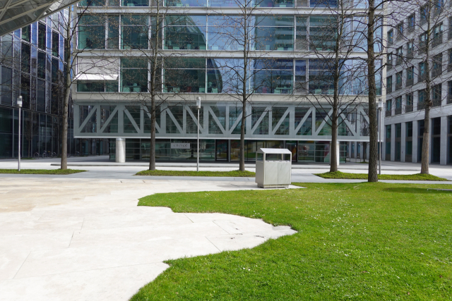 라파엘 모네오의 파브릭스트라세 14.