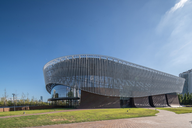 부산 첫 클래식 전용 공연장으로 부산시민공원 내에 지난달 20일 문을 연 부산콘서트홀. 부산콘서트홀 제공