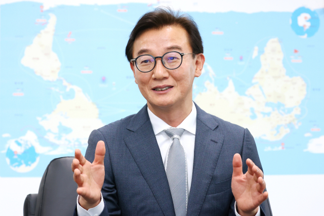 전재수 해양수산부 장관이 북극항로 시범운항 계획을 밝혔다. 연합뉴스