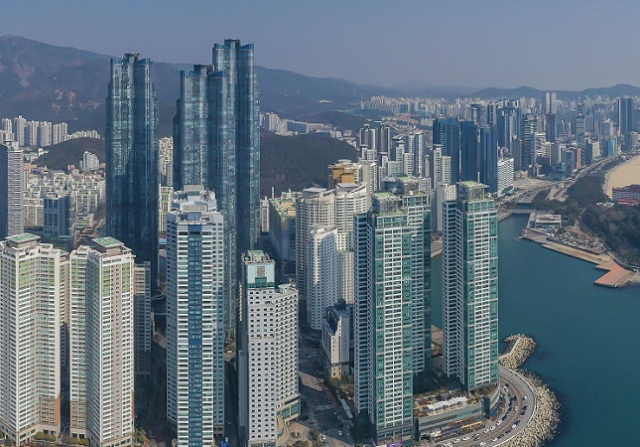 사진은 부산 마린시티와 일대 전경. 부산일보 DB