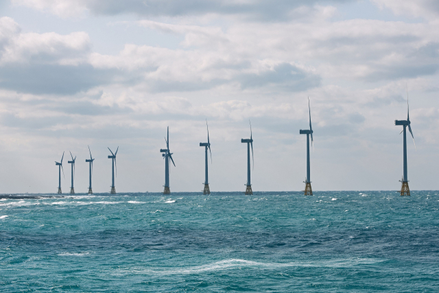제주시 한경면 탐라해상풍력발전 전경. 유럽 등지에선 이미 신재생 에너지 단가가 다른 에너지 생산 가격보다 저렴하다. 부산일보DB