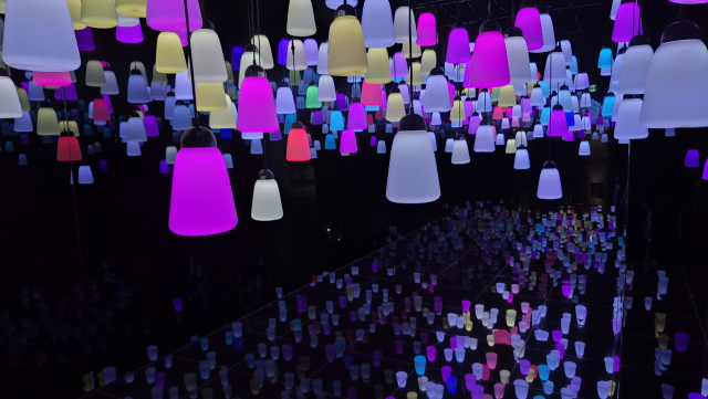 대장경테마파크 기록문화관 3층 인터랙티브 미디어아트 ‘풍등의 방’. 남태우 기자