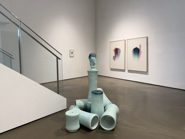 정득용, 기둥 주변의 누군가, 2019. 아트소향 제공