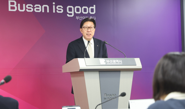 박형준 부산시장이 3일 오후 부산시청 브리핑룸에서 2026년도 국비 확보 관련 기자회견을 하고 있다. 이재찬 기자 chan@