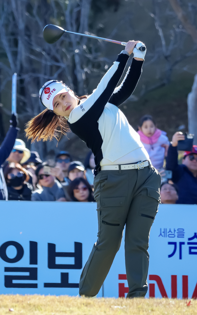 ‘2025 백송홀딩스·부산일보 채리티 매치 인 아시아드CC’가 6일 부산 기장군 아시아드CC에서 열렸다. 최혜진 선수가 티샷을 하고 있다. 김종진 기자 kjj1761@