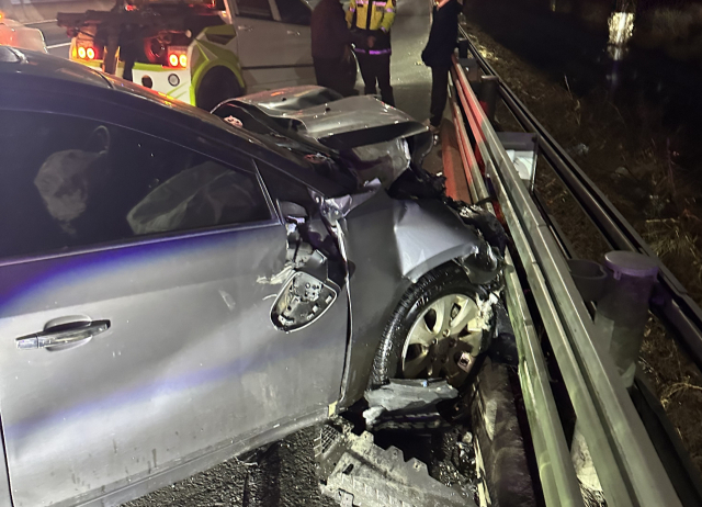 이 사고로 1t 화물차에 타고 있던 1명이 숨지고 1명이 크게 다쳤다. 독자 제공