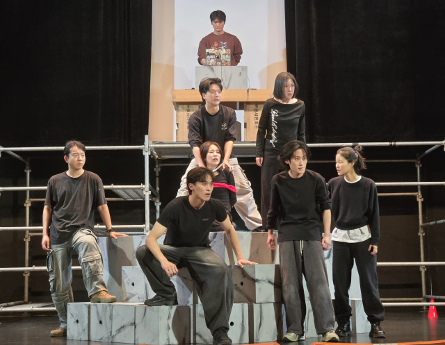 12~14일 부산시민회관 소극장 무대에 선보이는 연극 '오레스테스' 연습 장면. 부산연극협회 제공