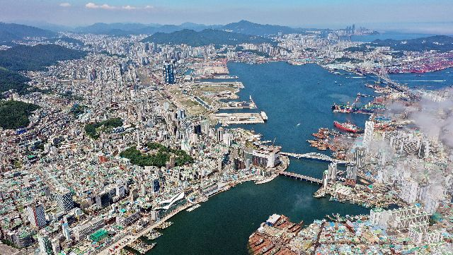 부산 중구, 동구, 영도구 등 부산 원도심 일대 모습. 정종회 기자 jjh@