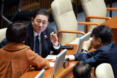 민주, '경찰관직무집행법' 상정에 국힘 다시 필리버스터
