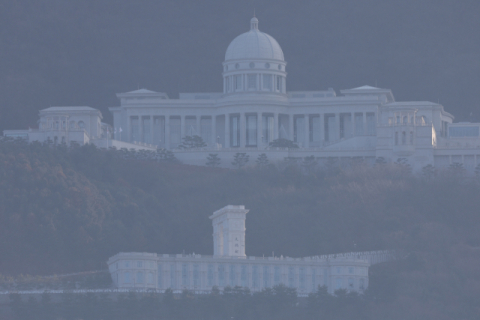 경찰, 강제수사 초읽기… 윤영호 '진술 번복' 최대 난관 [통일교 게이트 파장]