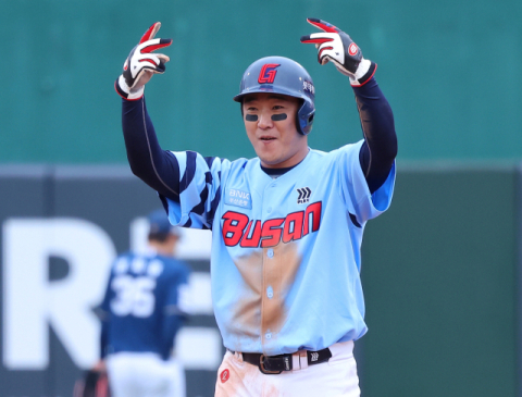 롯데 '베테랑' 정훈 은퇴