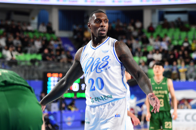 국가대표 선수로 활동한 라건아. KBL 제공