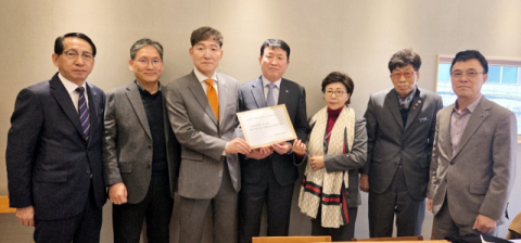 “국토부 장관, 부산 와서 가덕신공항 정상 건설 약속해야”