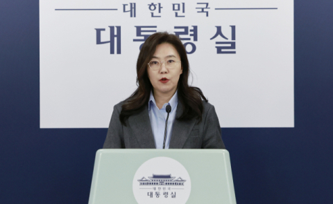 이학재 연일 압박하는 여권…강유정 “정치 입지 위해 탄압 서사 만들려 해”