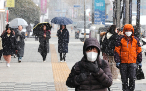 겨울만 되면 찾아오는 우울감, 단순 계절 타기라고?