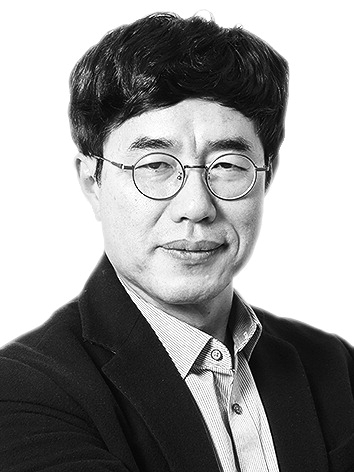 [데스크 칼럼] '미술관 옆 목욕탕'에서