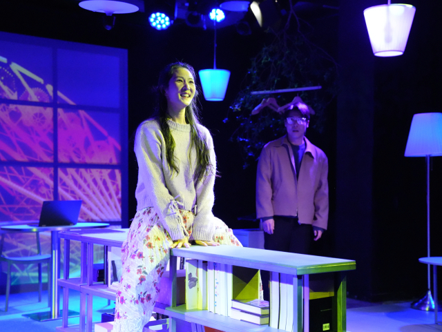 (재)부산문화회관의 2026년 첫 기획공연인 연극 '시뮬라시옹'이 오는 16~17일 부산시민회관 소극장에서 열린다. 부산문화회관 제공