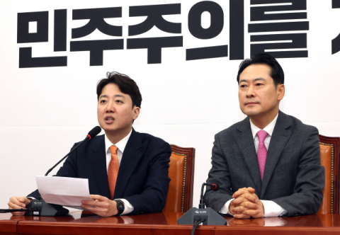 손잡은 장동혁·이준석… 
