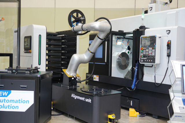 DN솔루션즈는 로봇 자동화 기업 뉴로메카와 협력해 자동화 솔루션을 개발 중이다. DN솔루션즈 제공