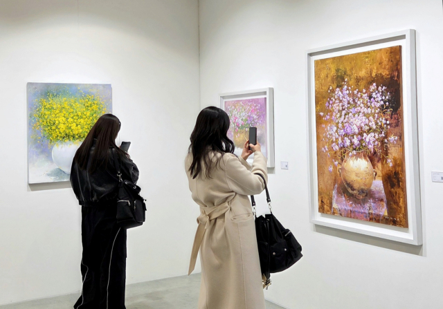 이석보 작가 초대전 ‘Field Note’ 전시장 모습. 갤러리티 부산본점 제공