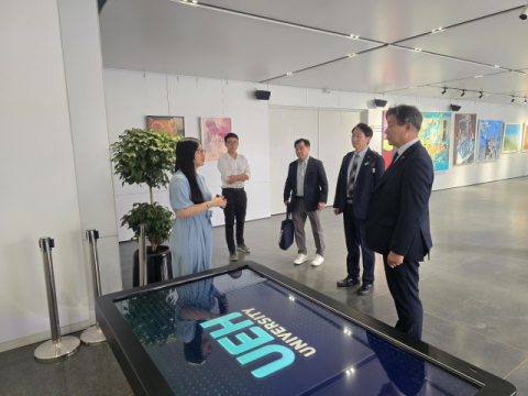 호치민경제대 방문 및 협정 체결식.