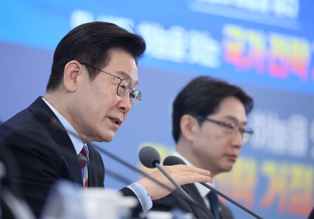 이재명 대통령이 6일 창원 성산구 창원컨벤션센터에서 열린 '경남의 마음을 듣다' 타운홀미팅 간담회에서 발언하고 있다. 연합뉴스