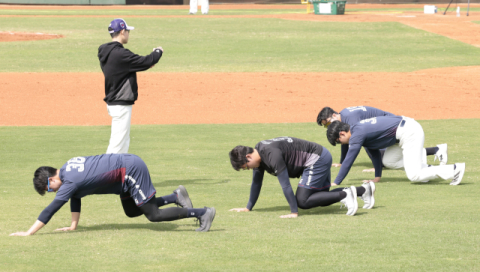 롯데 돌아온 거포 한동희 “30홈런 약속도 중요하지만 가을야구가 첫 번째 목표”