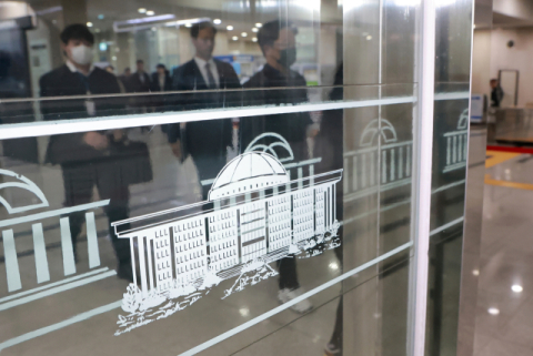 가덕도 테러 수사TF, 부산소방재난본부 등도 압수수색…내일도 이어질 듯