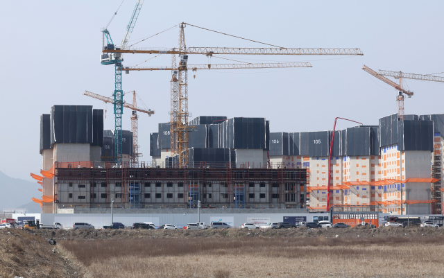 공사비 증액분이 지급된 부산 강서구 에코델타시티 19블록 현장. 정대현 기자 jhyun@