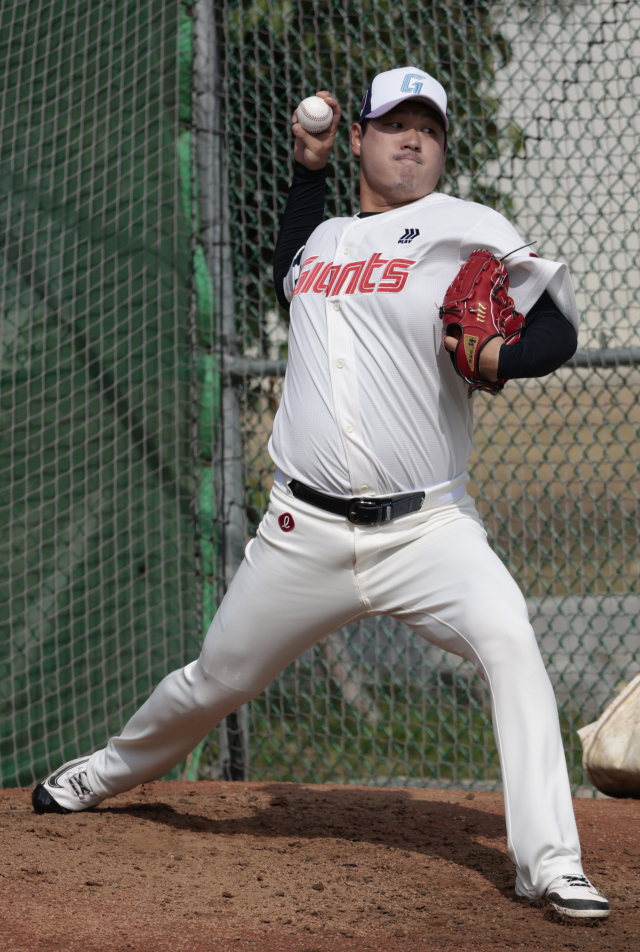 2026시즌 롯데 자이언츠 4선발이 유력한 나균안. 정대현 기자