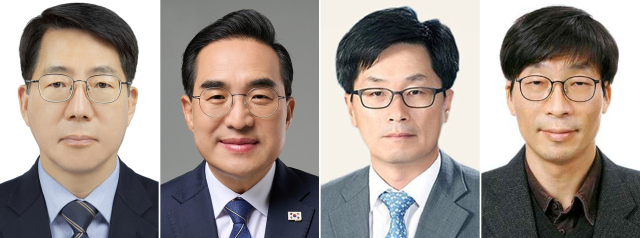 청와대는 2일 이재명 대통령이 해양수산부 장관 후보자에 황종우 한국해사협력센터 국제협력위원장을, 기획예산처 장관 후보자에 박홍근 의원을 지명했다고 밝혔다. 또한 국민권익위원장에는 정일연 변호사, 진실·화해를위한과거사정리위원회 위원장에는 송상교 전 사무처장을 임명했다고 밝혔다. 연합뉴스