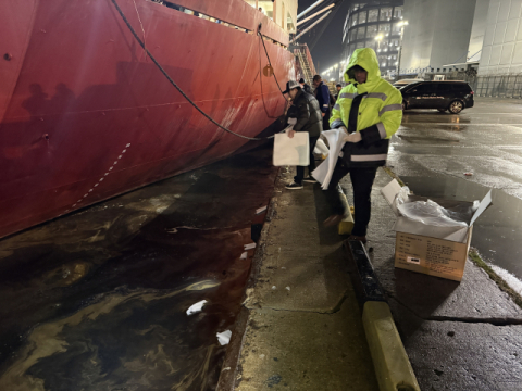 부산 감천항서 급유 중이던 러시아 선박 기름 70L 유출