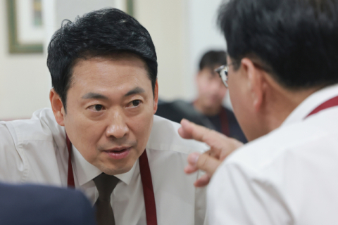 사퇴 번복한 이정현, 공천 신청 거부한 오세훈…암울한 국힘