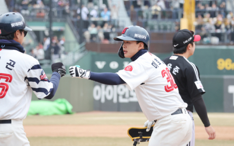 [영상] 봄이 왔다, 롯데 시범경기 3연승 단독 선두