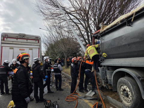 울산 송유관 점검 현장서 ‘날벼락’…덤프트럭 등 6중 추돌