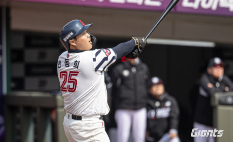 4번타자 한동희 이탈…시범경기 1위에도 머리 아픈 롯데